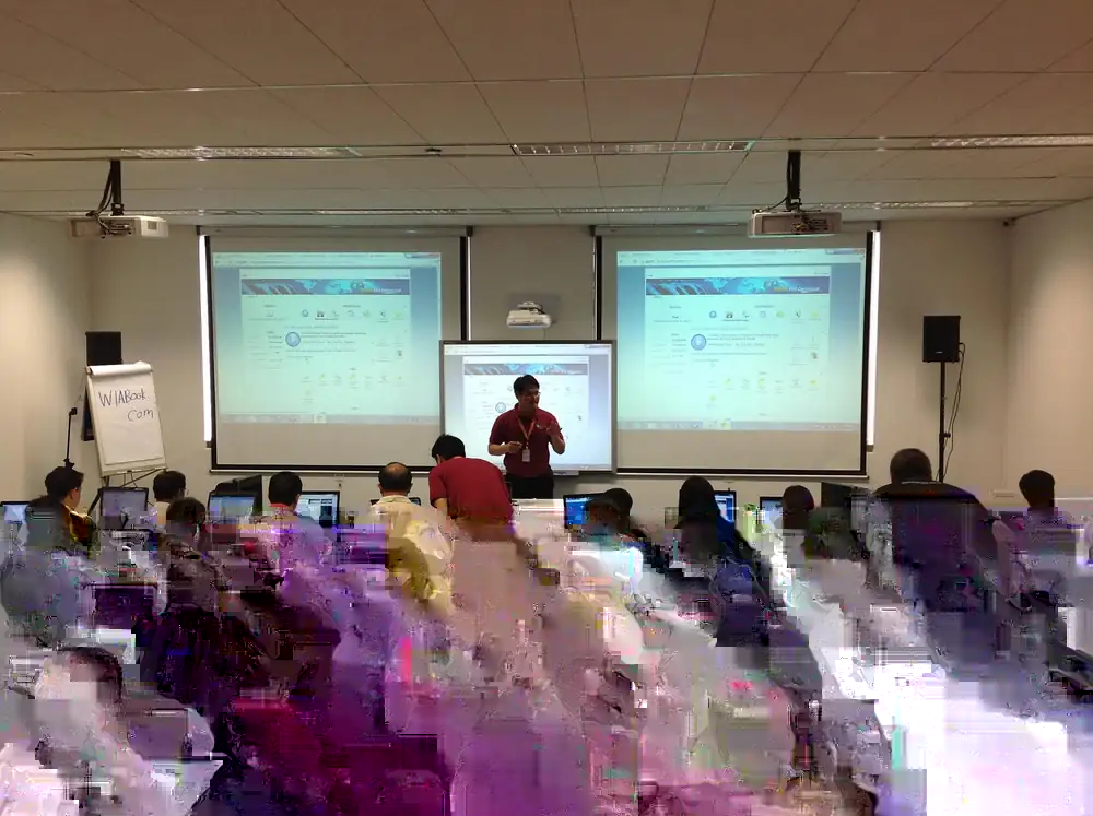 Jonathan Seet running a full-day WordPress training session for more than forty adult learners